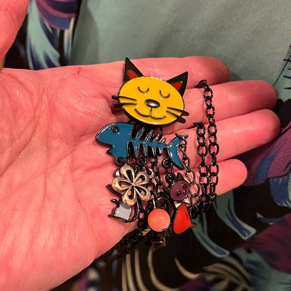 N165 NWT Cat and Friends on long black enamel chain - Picture 7 of 7